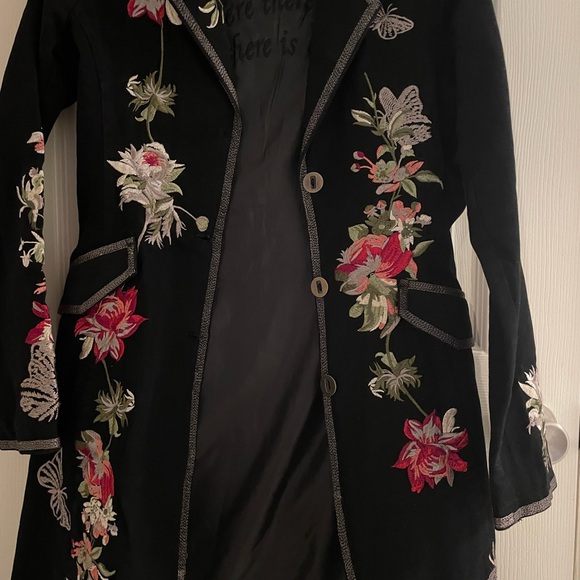 Jacket - Picture 5 of 10